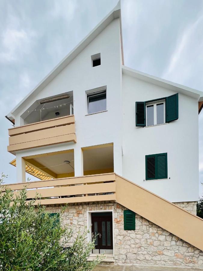 Villa Felix Murter Exterior photo