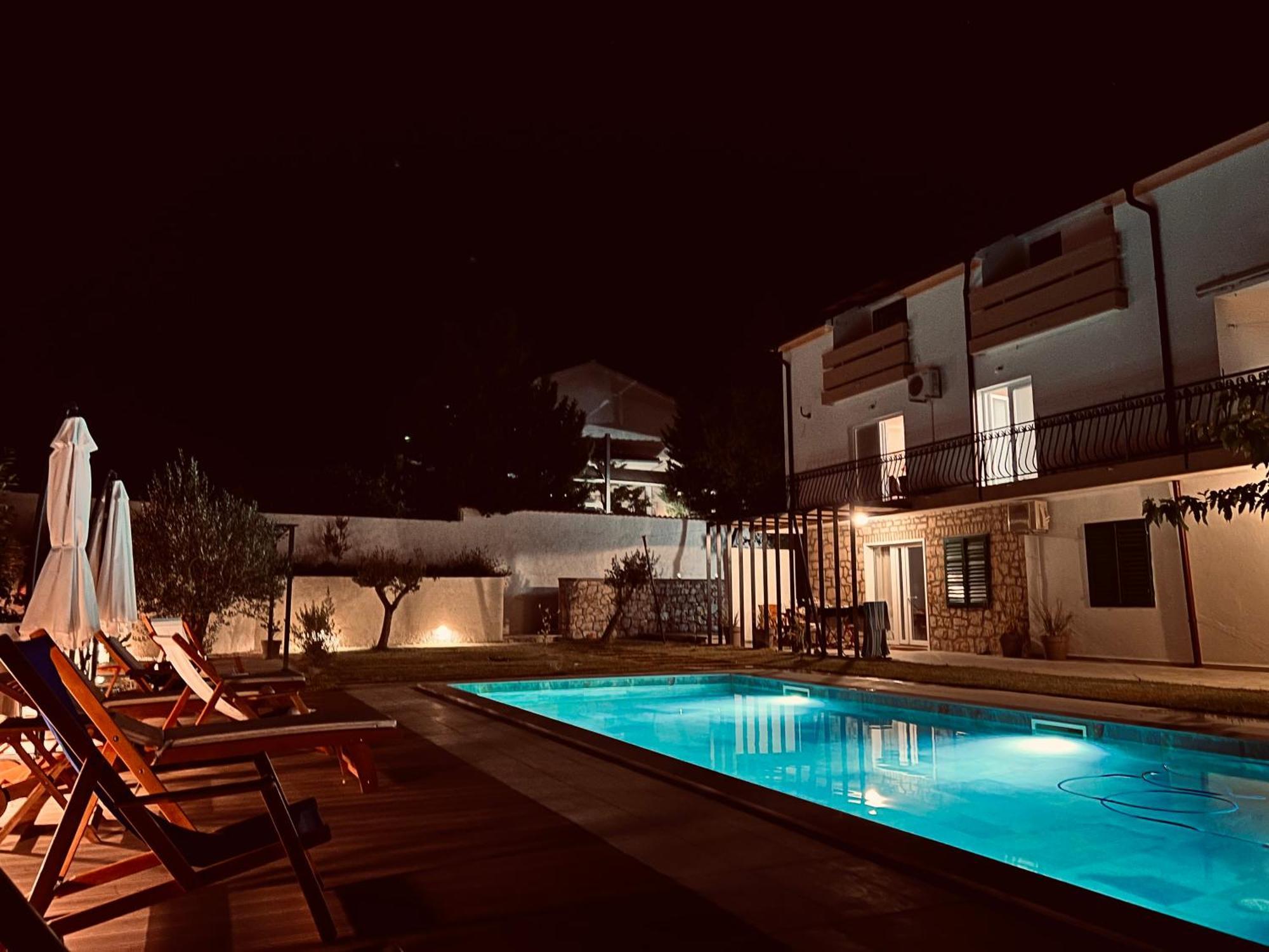 Villa Felix Murter Exterior photo